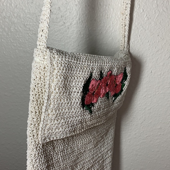 Vintage boho woven pearly white crossbody bag pink green floral embroidery - Picture 7 of 14
